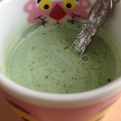 抹茶と青汁のグリーン(#^.^#)
ホットにして美味しくいただきました。